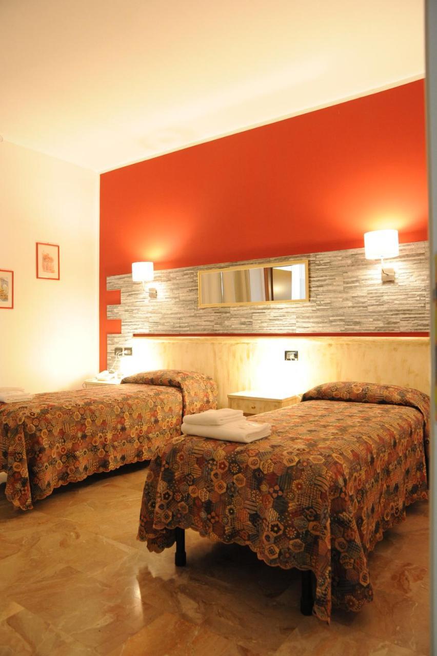 Hotel del Ponte Cesate Esterno foto