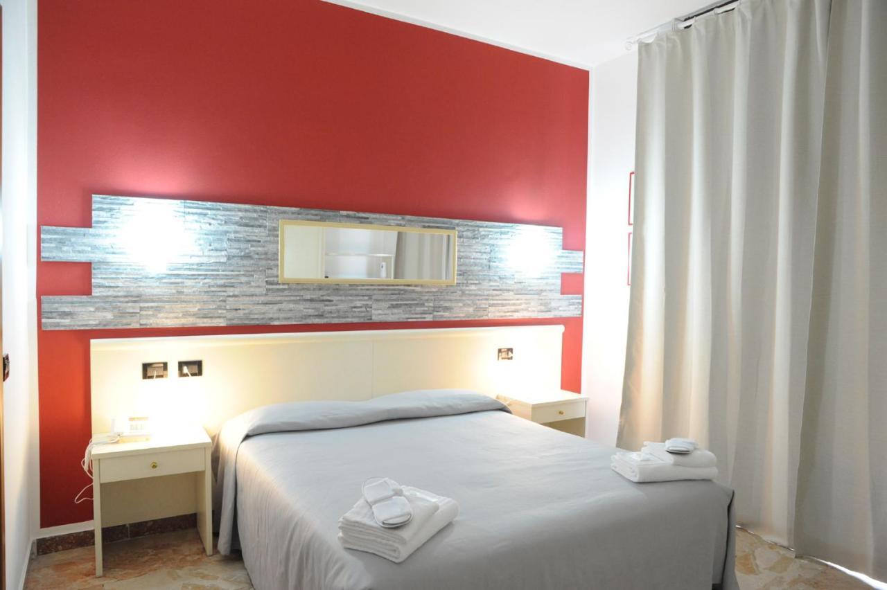 Hotel del Ponte Cesate Esterno foto