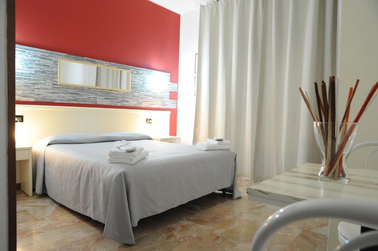 Hotel del Ponte Cesate Esterno foto